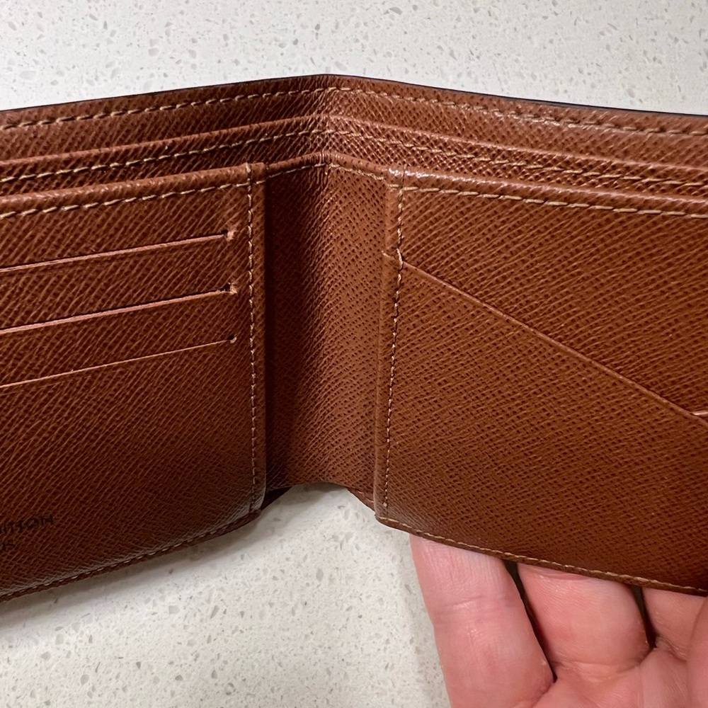 Louis Vuitton wallet - Picture 8 of 16